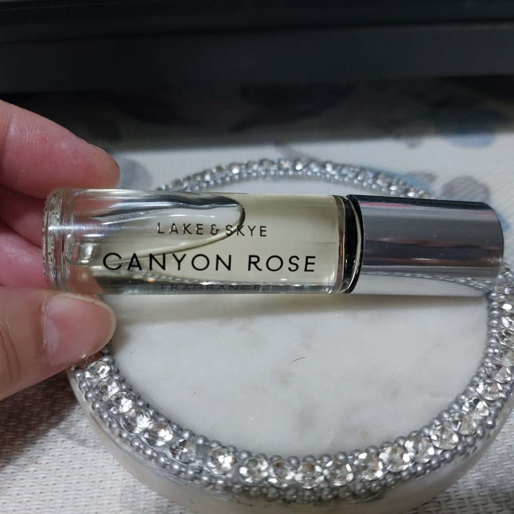 Lake & Skye Canyon Rose Fragrance Oil Roller Beautiful Great Traveling Size